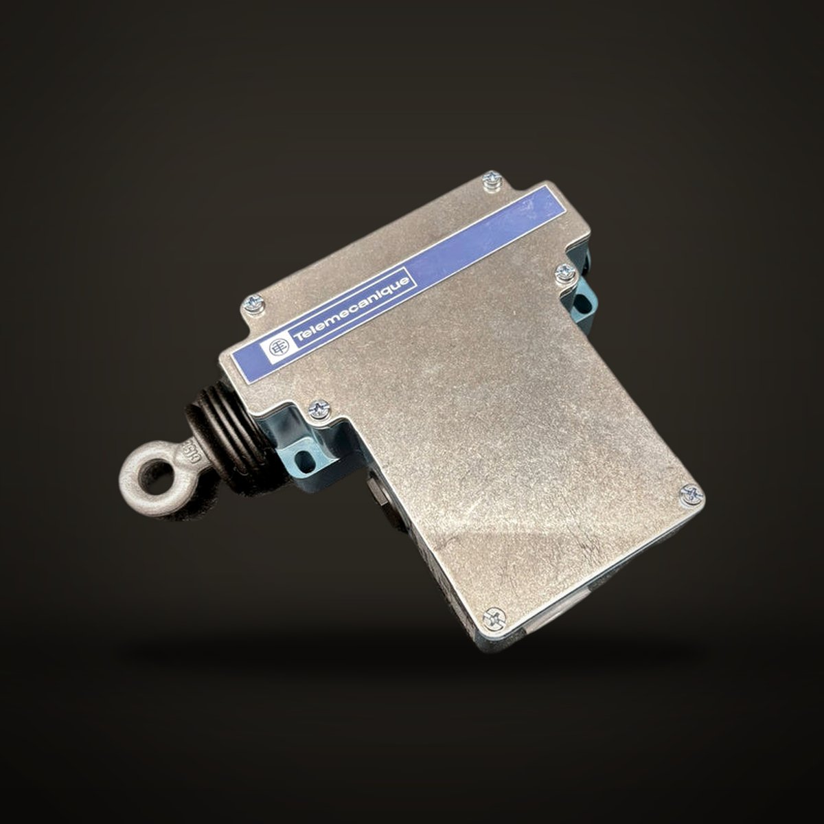 Pull-switch, left side