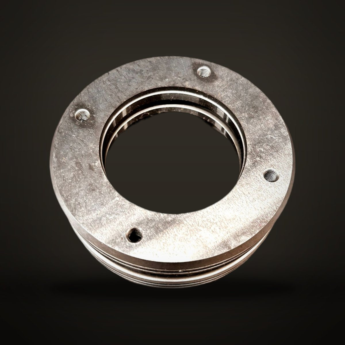 Outer pressure bushing